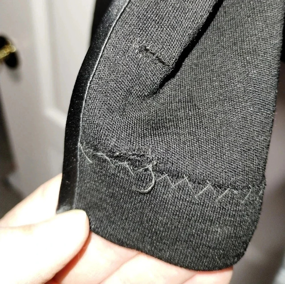 Fine Wool 1950's  button sweater - Picture 5 of 8